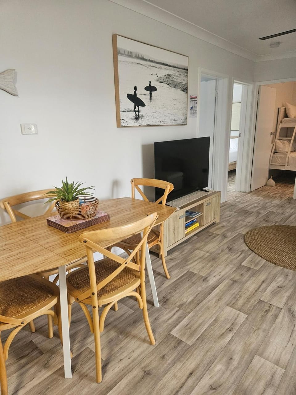 TV and multimedia, Dining area