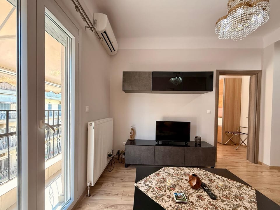TV and multimedia, air conditioner