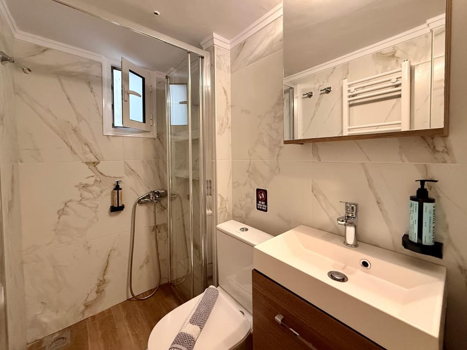Shower, Bathroom
