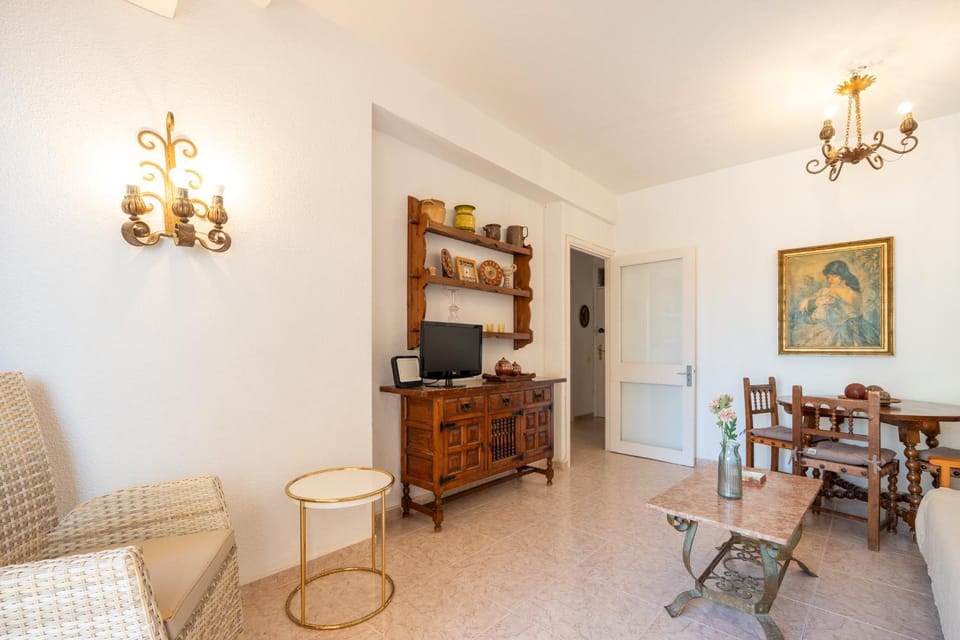 Communal lounge/ TV room, Living room