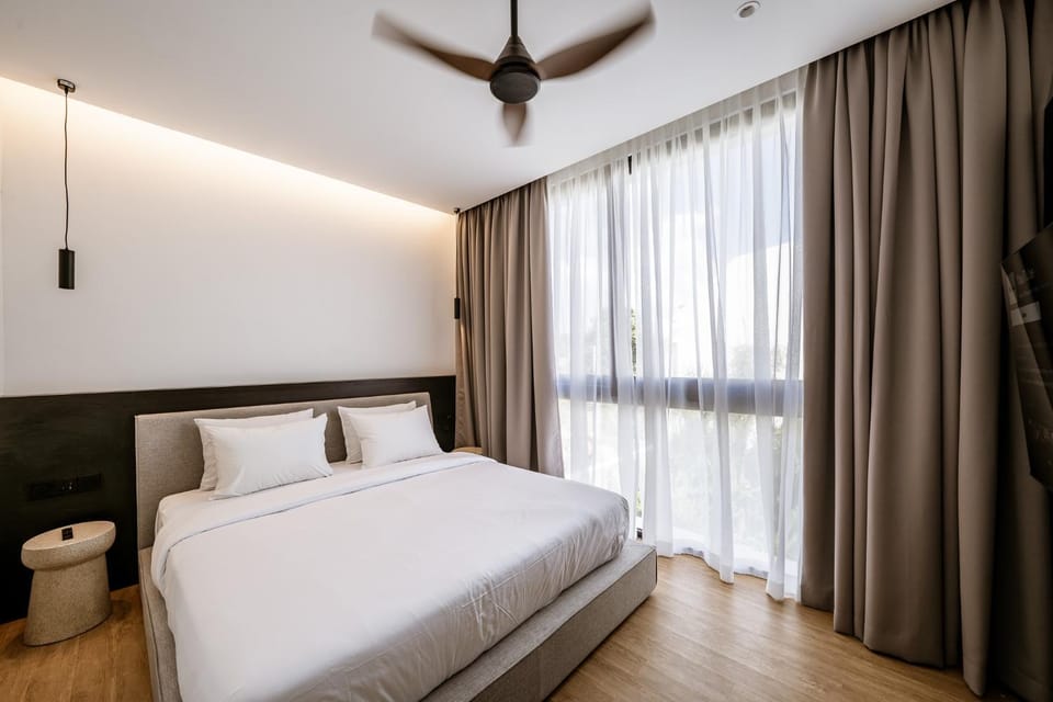Bed, Photo of the whole room, Bedroom