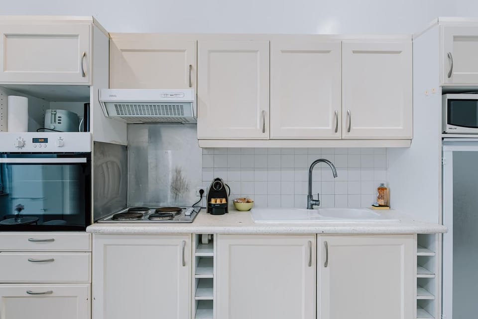 Kitchen or kitchenette, oven, stove