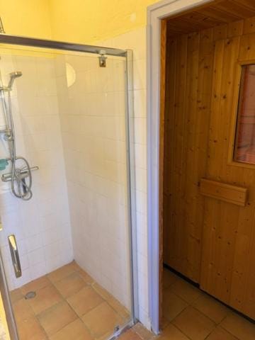 Shower, Sauna, Sauna