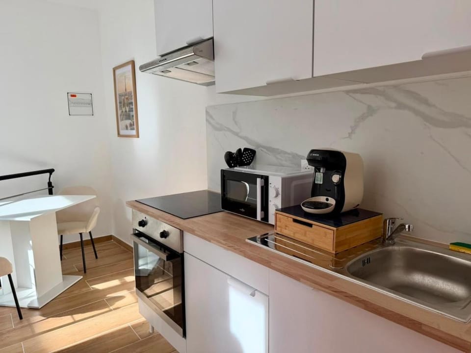 Dalikyda - L'interdit - Balneo & Cinema Apartment in Le Havre