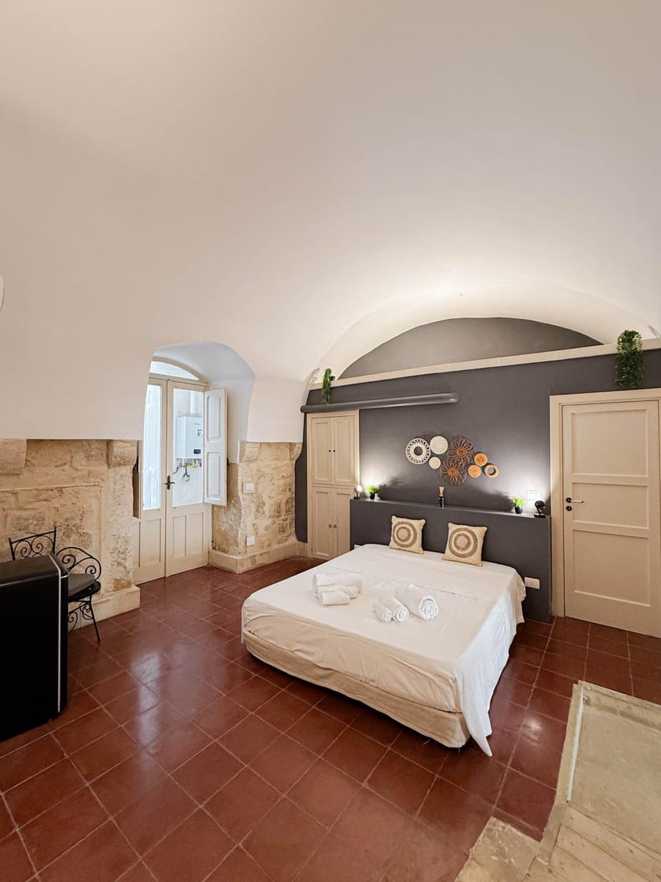 Bedroom, Area and facilities