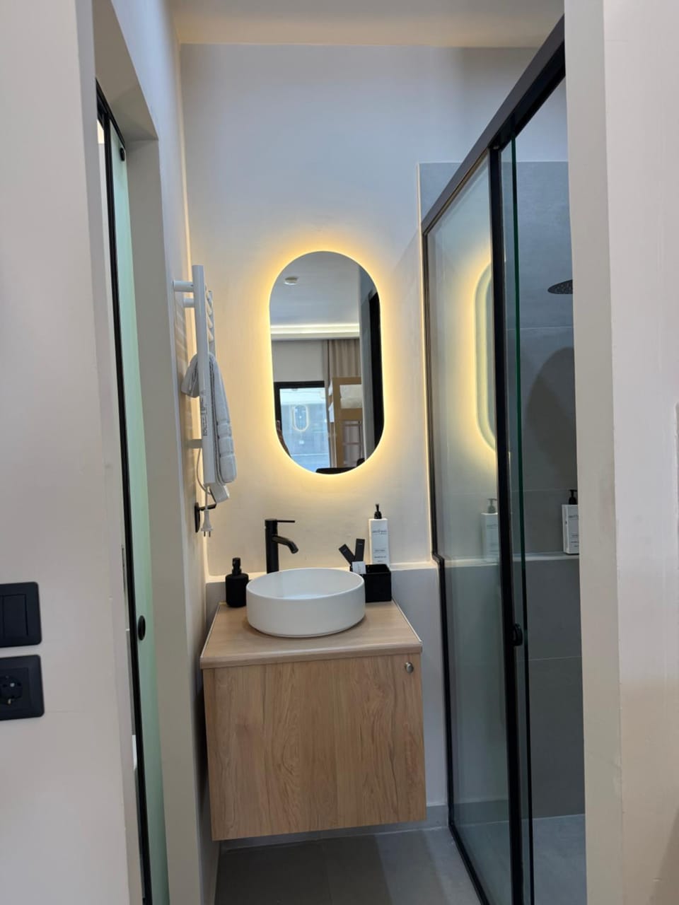B&B Airport Stay Apartment in Decentralized Administration of Attica