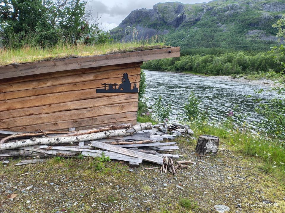 BBQ facilities, River view