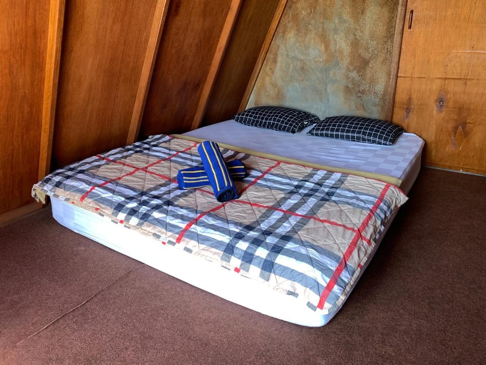 Puncak Giri Nature Bungalow Luxury tent in Buleleng
