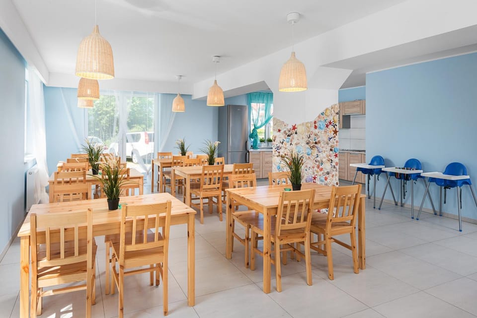 Communal lounge/ TV room, Business facilities, Banquet/Function facilities, Communal kitchen, Meeting/conference room
