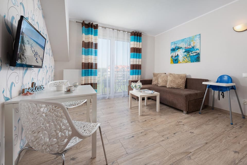 Living room, Photo of the whole room, Seating area