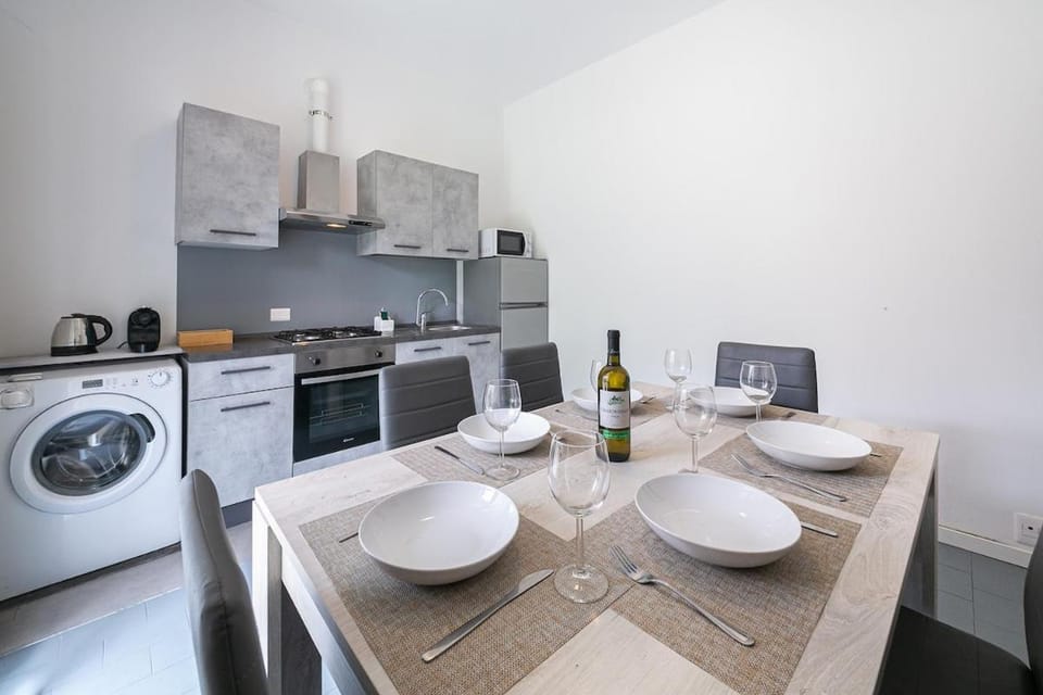 Brown Garden Como - Free Parking Apartment in Como
