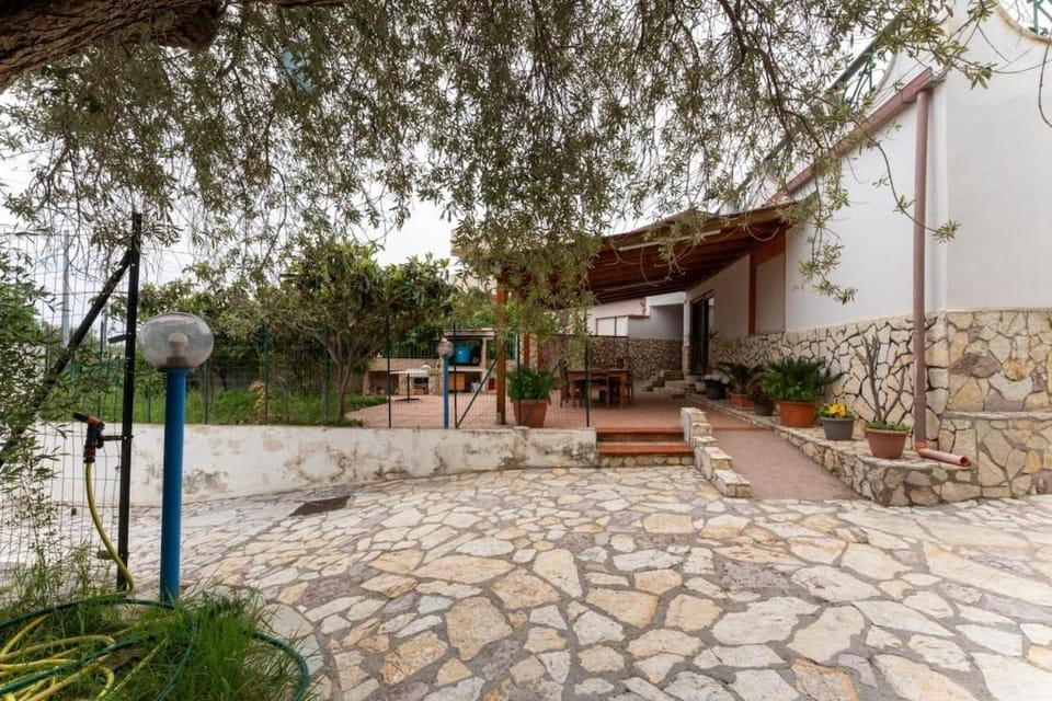 Property building, Garden