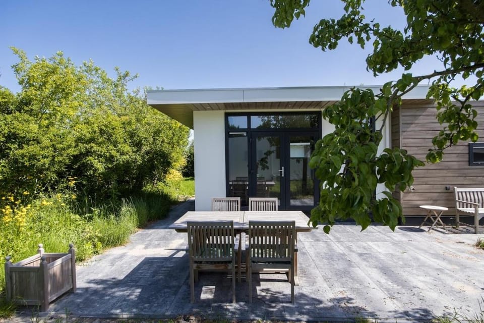 Cube XL 90 I 4 persoons chalet in Zennewijnen House in Gelderland, Netherlands