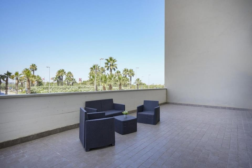 Sky Gate Red Suite by Airport Apartment in Bari