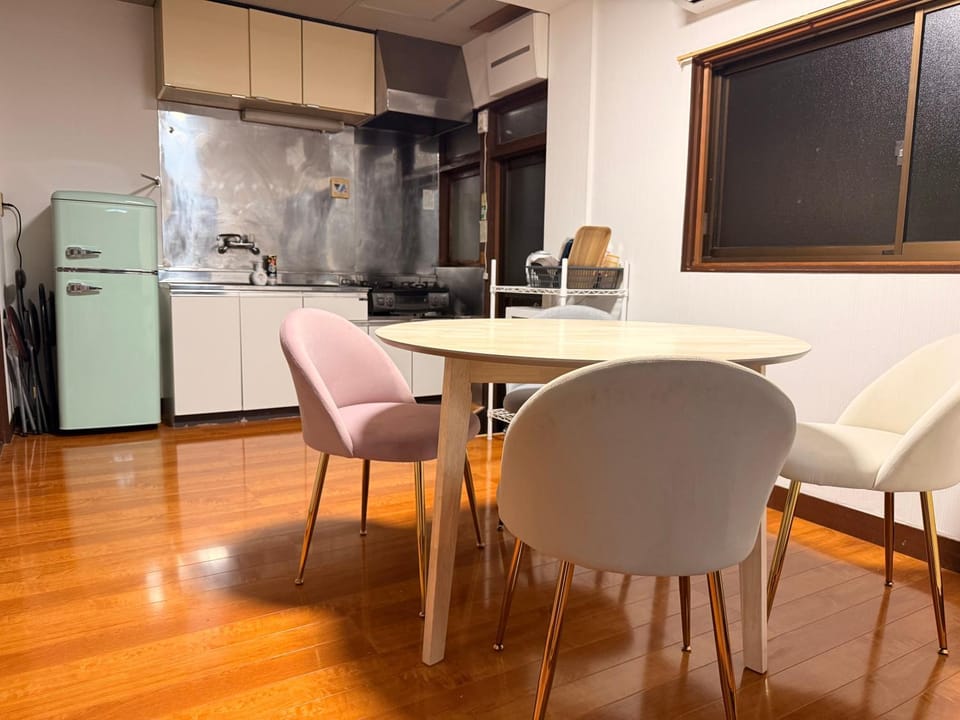 Living room, Internal: Not applicable to any particular room
