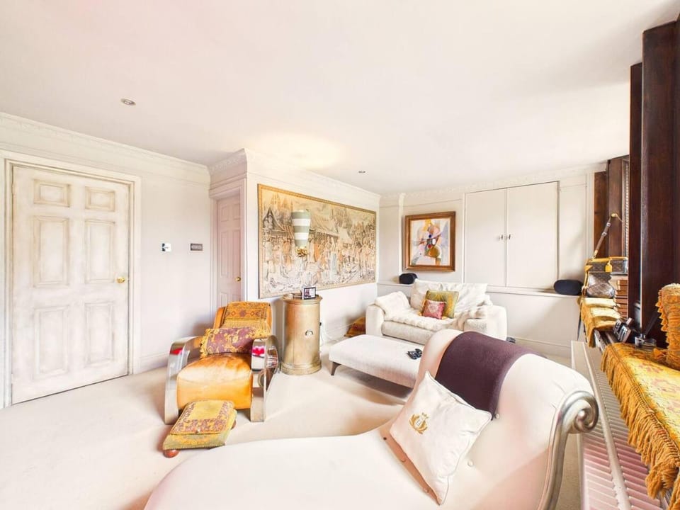 NEW Luxurious Umberslade Hall Retreat By Signature Stays with Cinema Room House in Wychavon District
