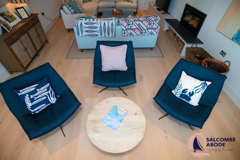Luxury Estuary Views & Parking - Woodcot Cottage House in Salcombe