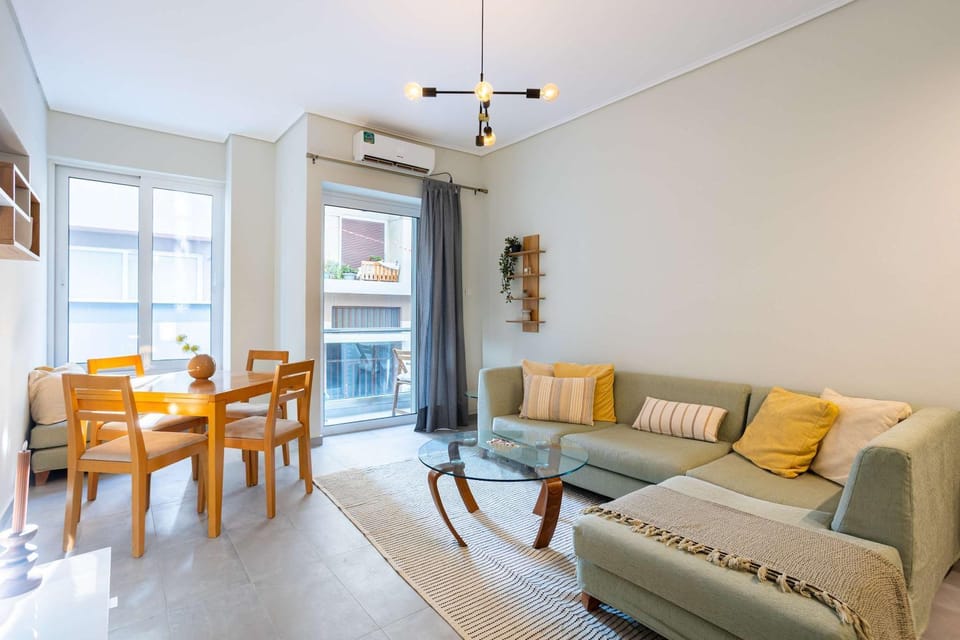 Living room, Seating area, Dining area, air conditioner