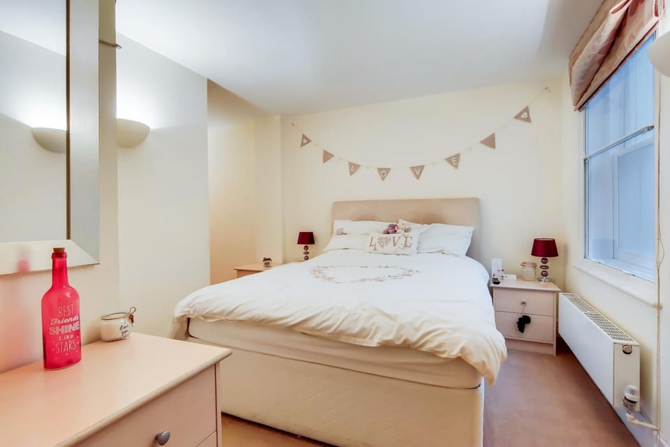 Charming 2BDR Apt in Kings Cross Sleeps 5 Apartment in London Borough of Islington