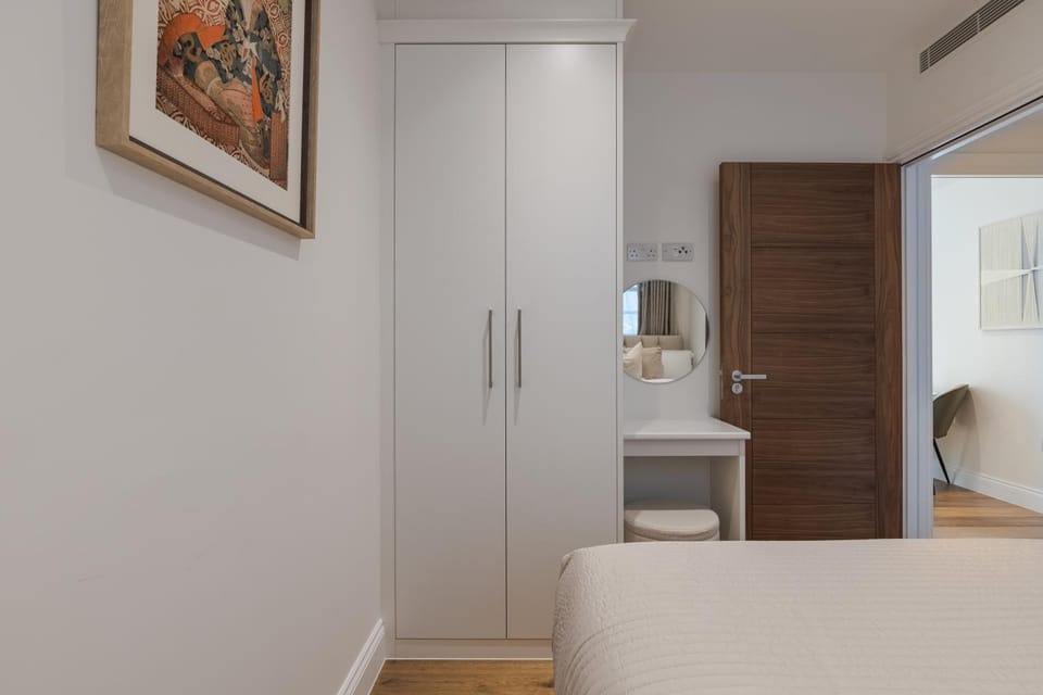 Bedroom, wardrobe