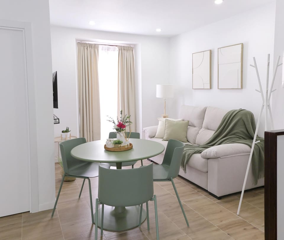 Living room, Seating area, Dining area