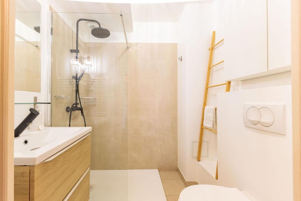 Shower, Bathroom