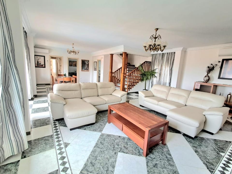 6 Bedroom Villa with Private Pool Games Room Villa in Benalmadena