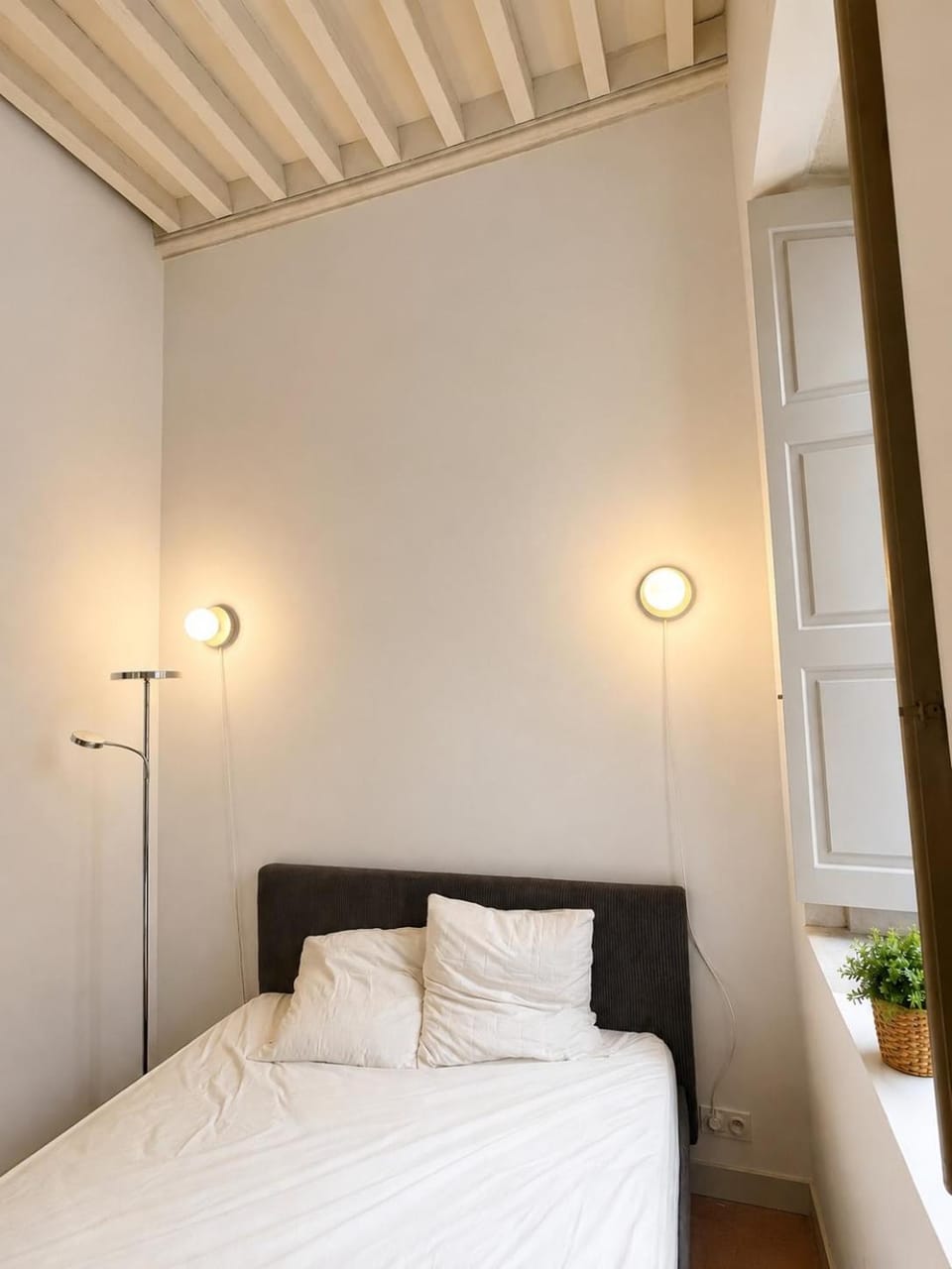Characterful apartment - townhouse Apartment in Avignon