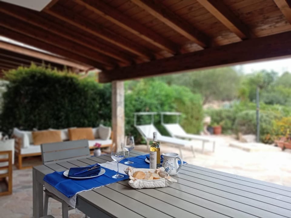 La casa di Bart House in Sardinia