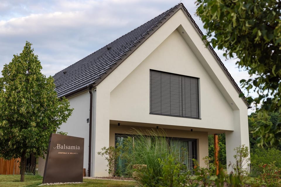Property building, Garden view