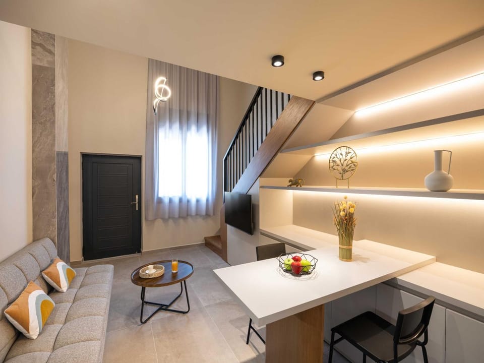 Living room, Seating area, Dining area