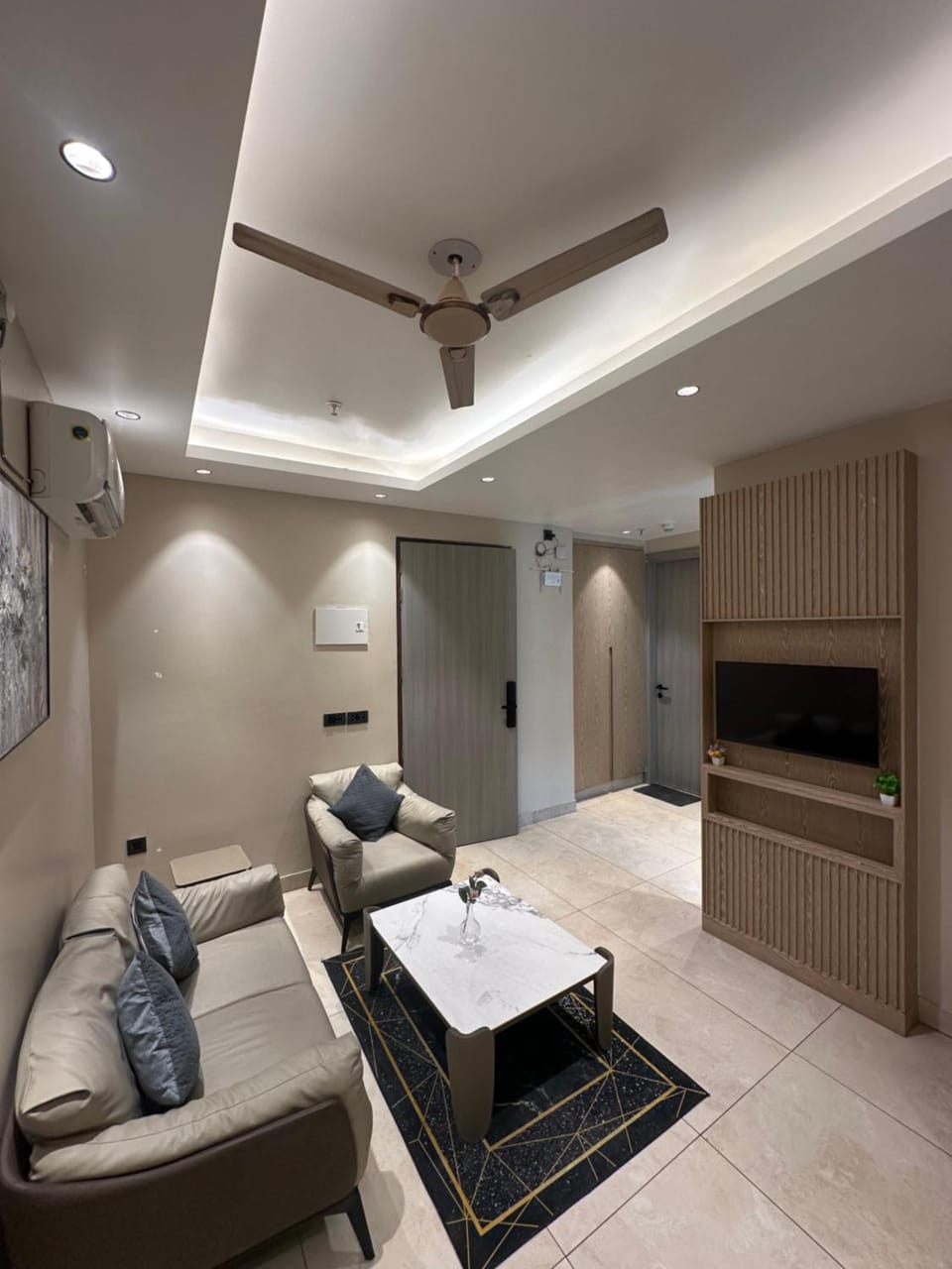 Living room, Seating area, Evening entertainment