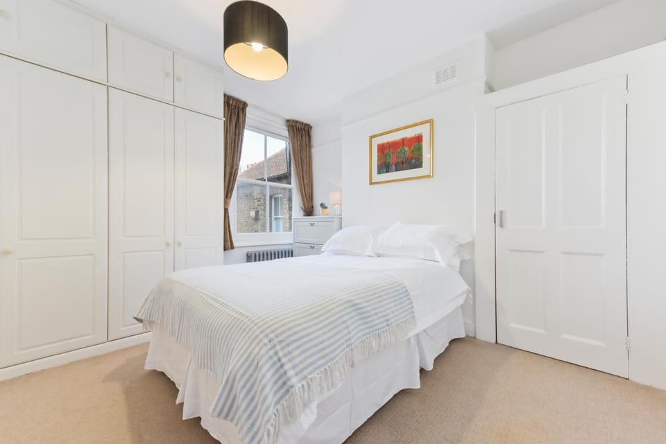 Spacious 3BDR On The Southbank With Balcony Apartment in London Borough of Southwark
