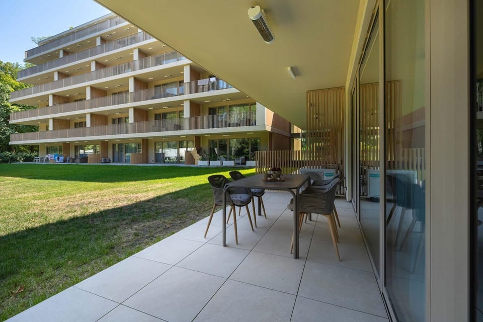 Property building, Patio, Balcony/Terrace, Seating area