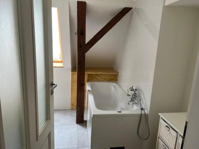 Bathroom, Bath, towels