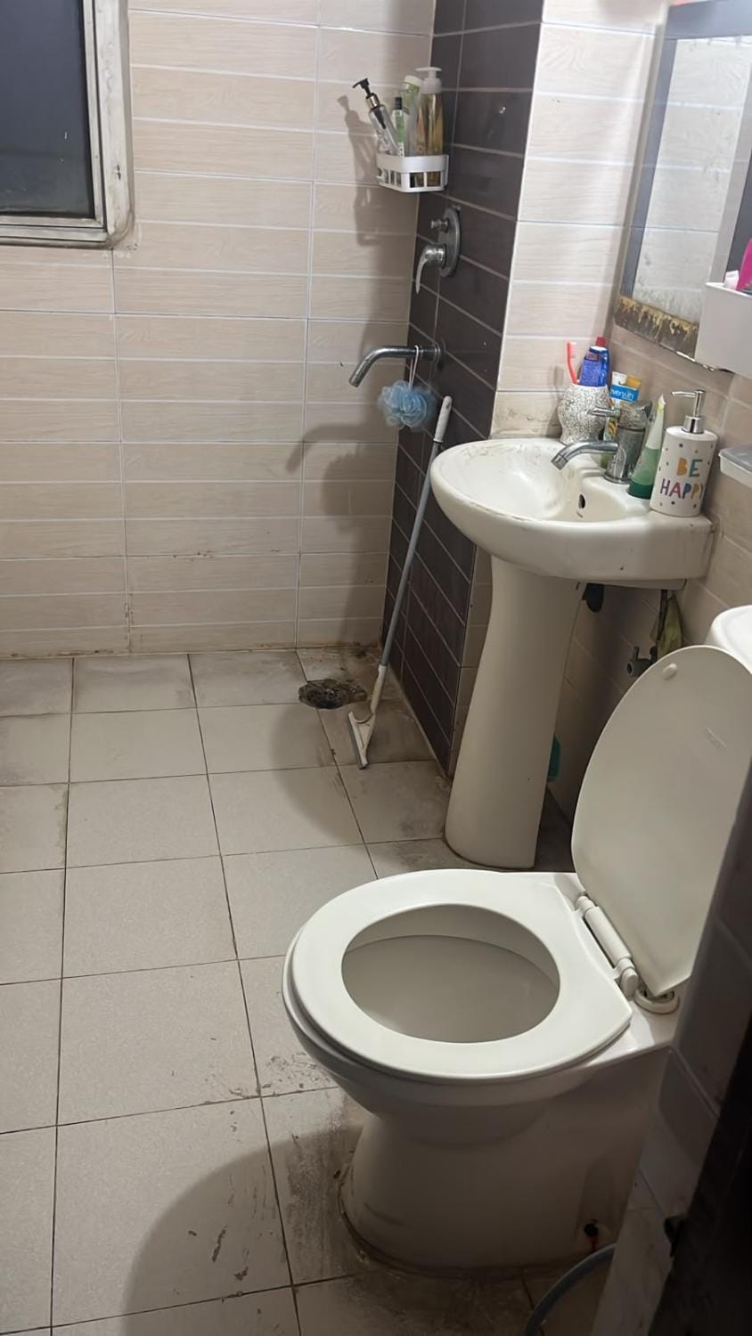 One room Apartment in Noida