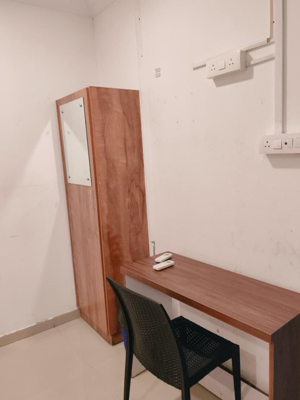 Bathroom, Bedroom, air conditioner