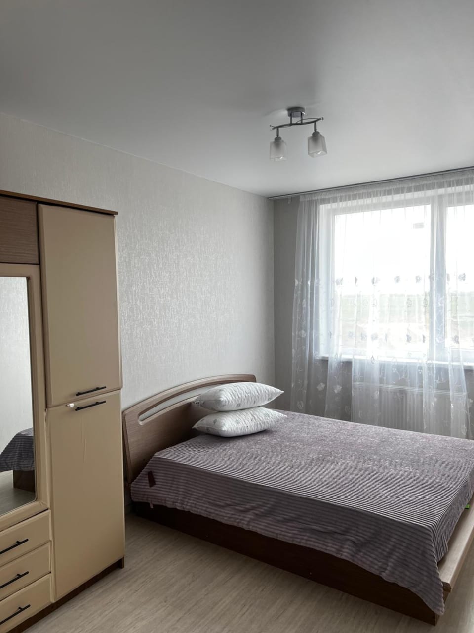 2-х комнатная квартира посуточно на жк 7 Небо Apartment in Odessa