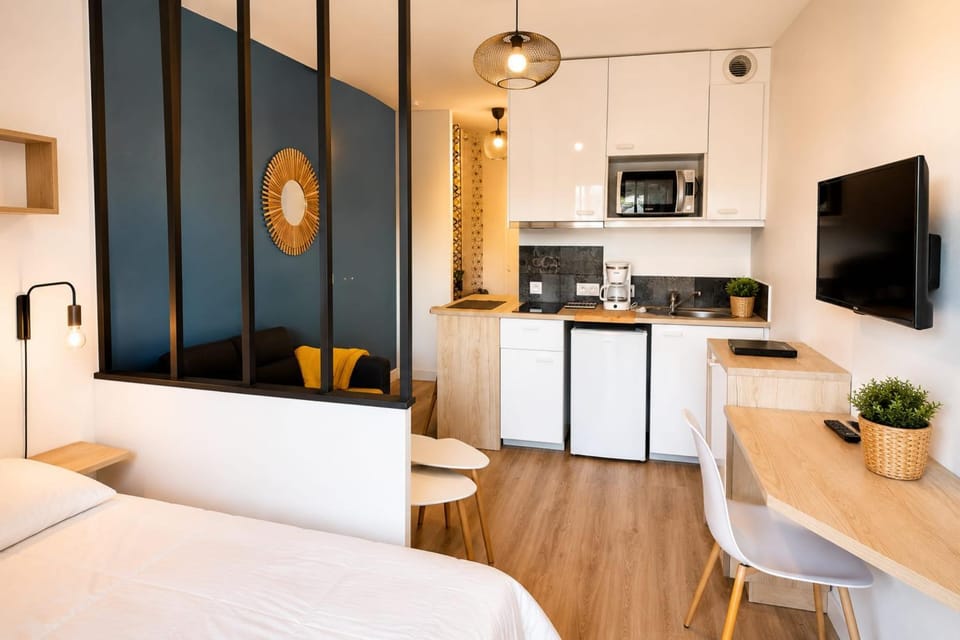 Bright studio balcony & parking in Saint-Marc Apartment in Saint-Nazaire