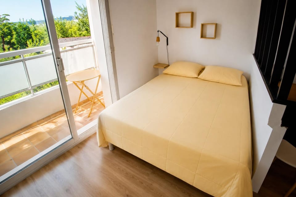 Bright studio balcony & parking in Saint-Marc Apartment in Saint-Nazaire