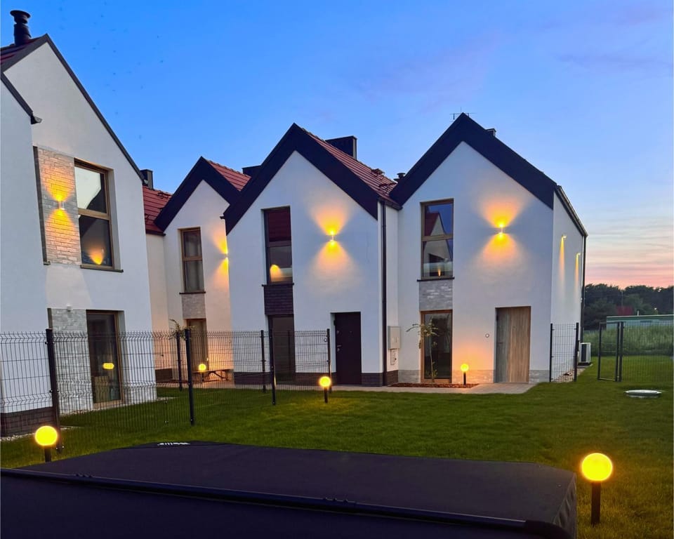 Property building, Hot Tub