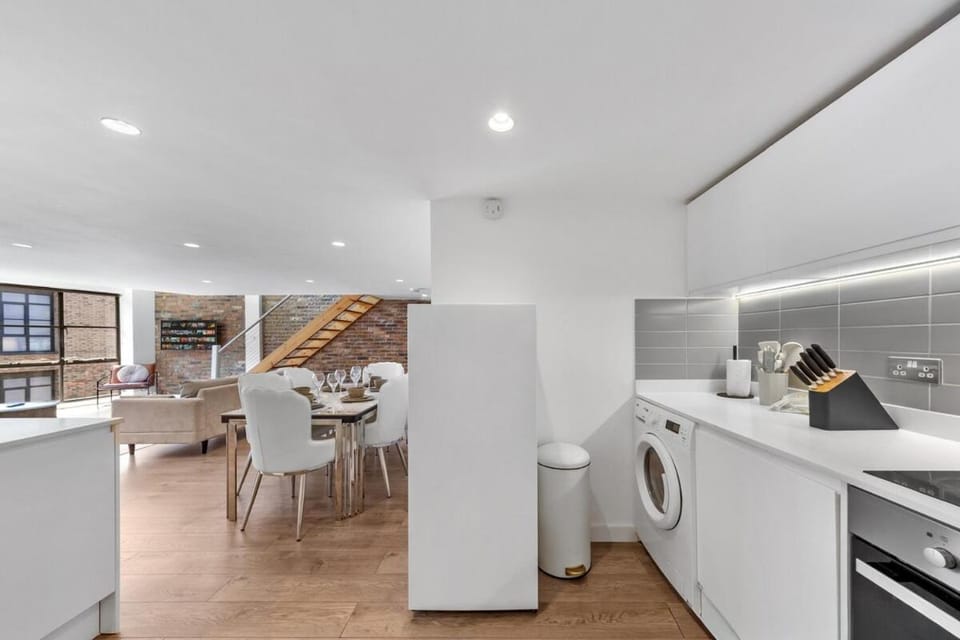 Dusk - 3BDR - close to central LDN - sleeps 7 Apartment in London Borough of Islington