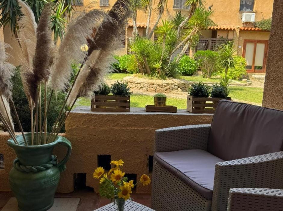 Patio, Garden view