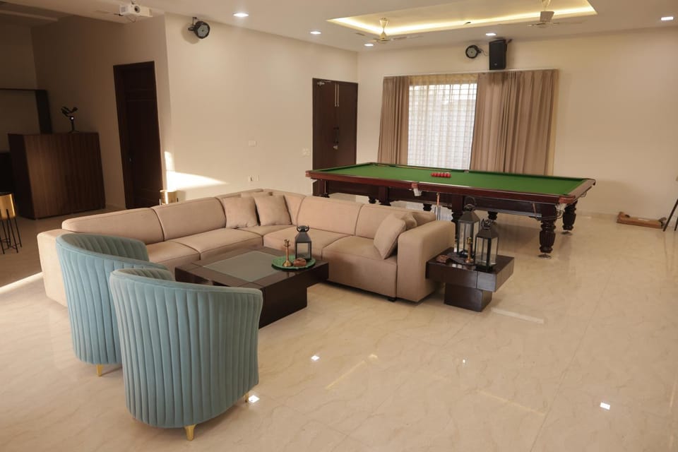 Billiard, Living room
