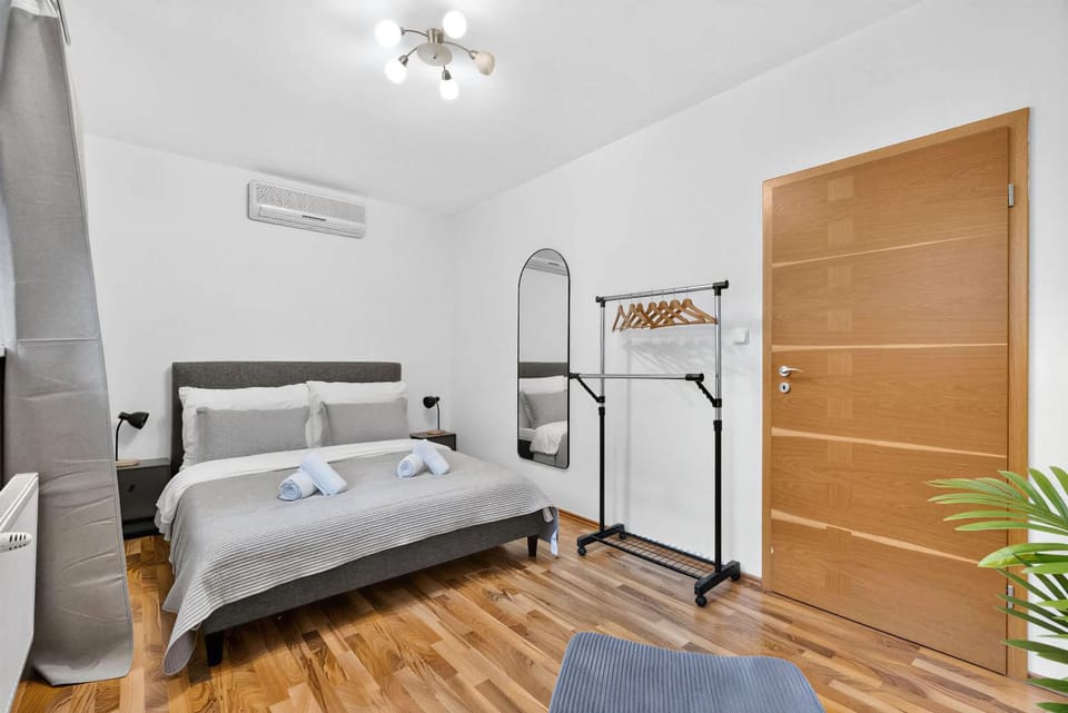 Bed, Photo of the whole room, Bedroom, towels, wardrobe, air conditioner
