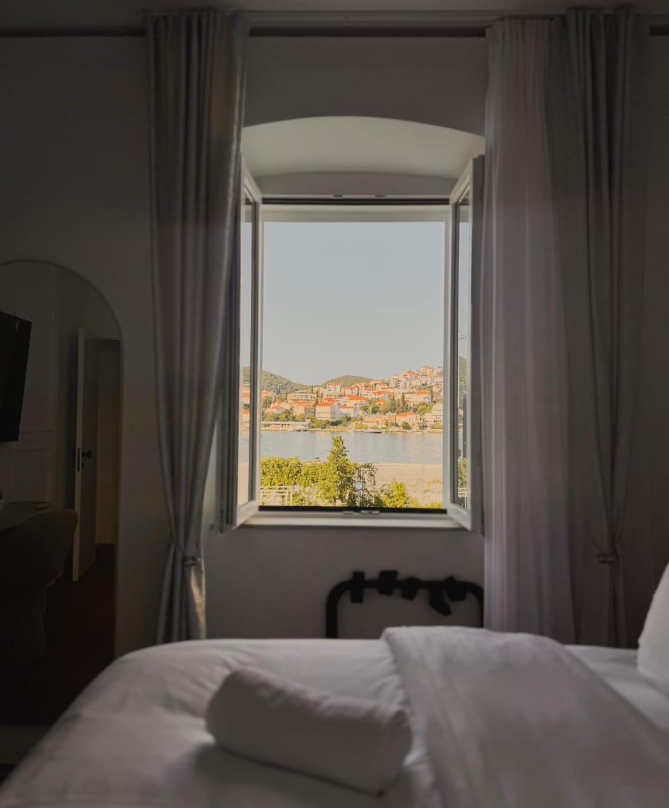 Bedroom, Sea view