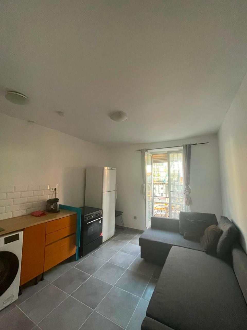 Appartement proche gare Apartment in Nice