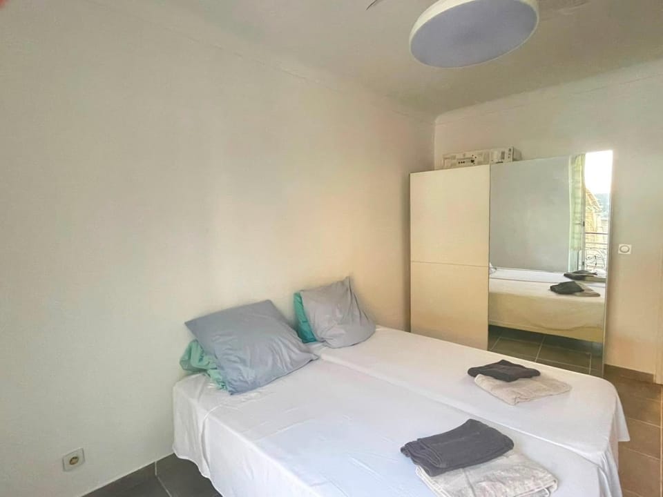 Appartement proche gare Apartment in Nice