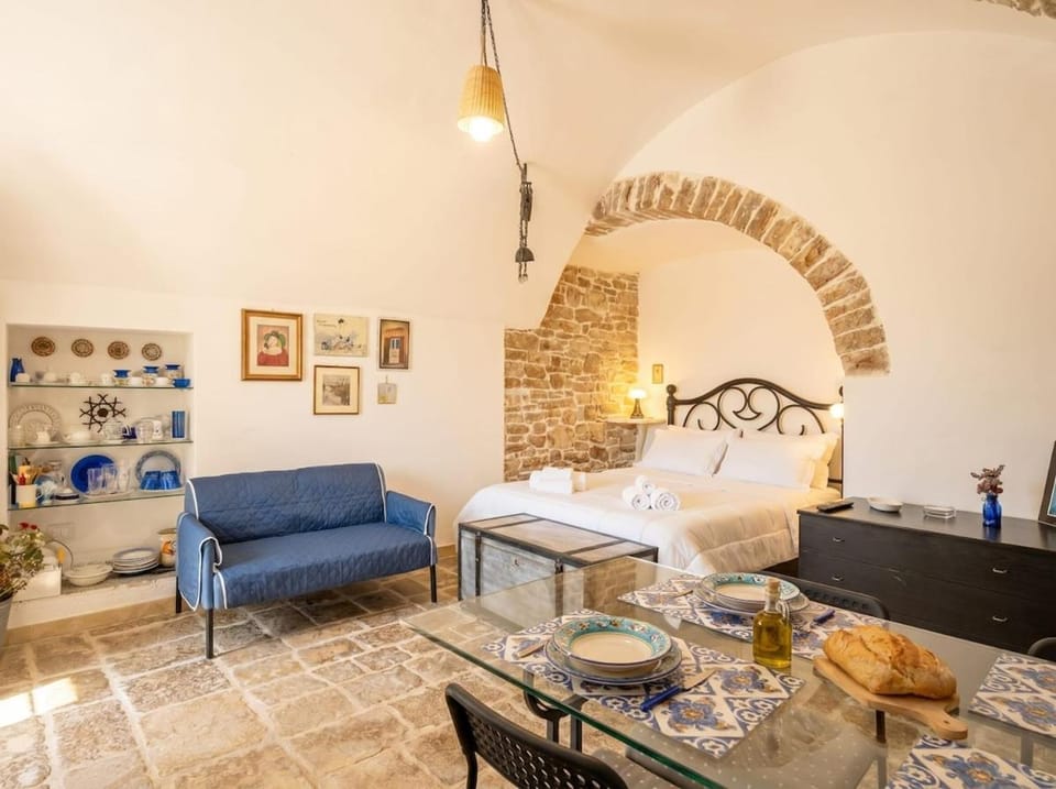 Corte Fiorita Suite in the Center Apartment in Apulia