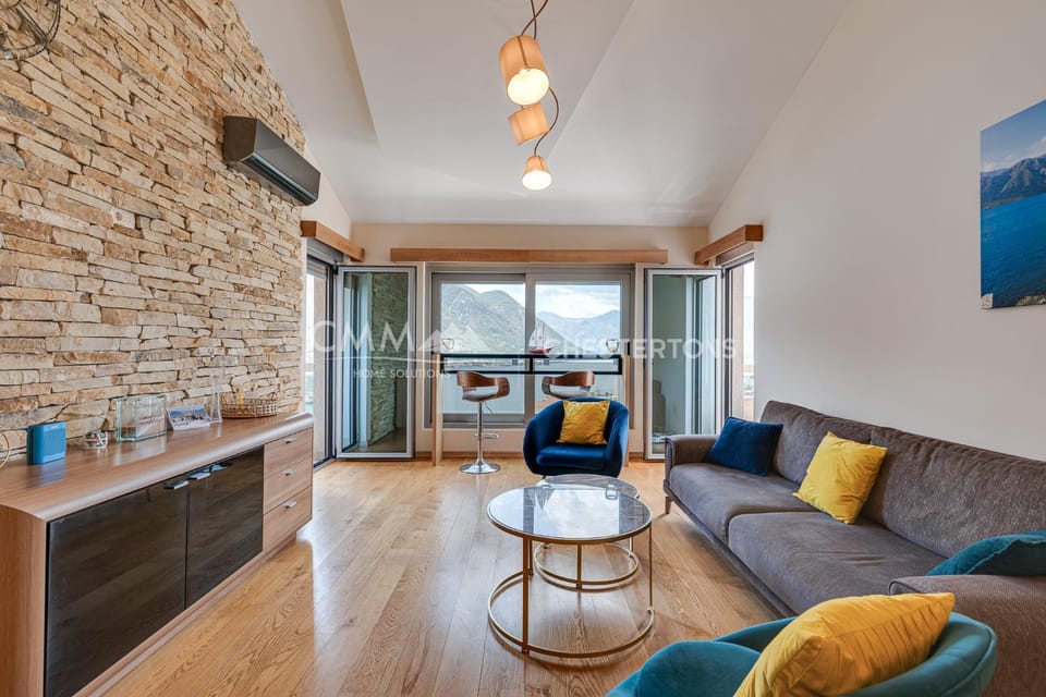 Sunset Horizon Apartment in Dobrota Apartment in Dobrota